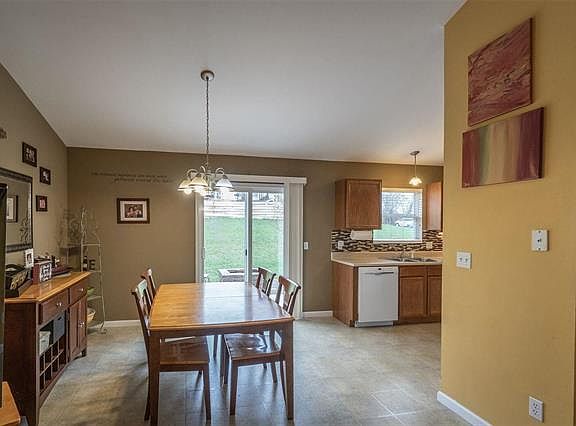 5th image of 800 Olivia Ct