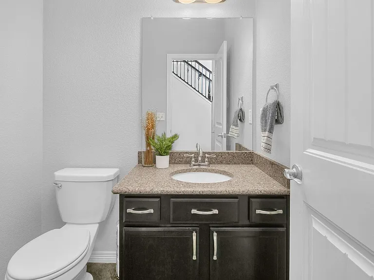472 Tahoe Dr — Photo 22