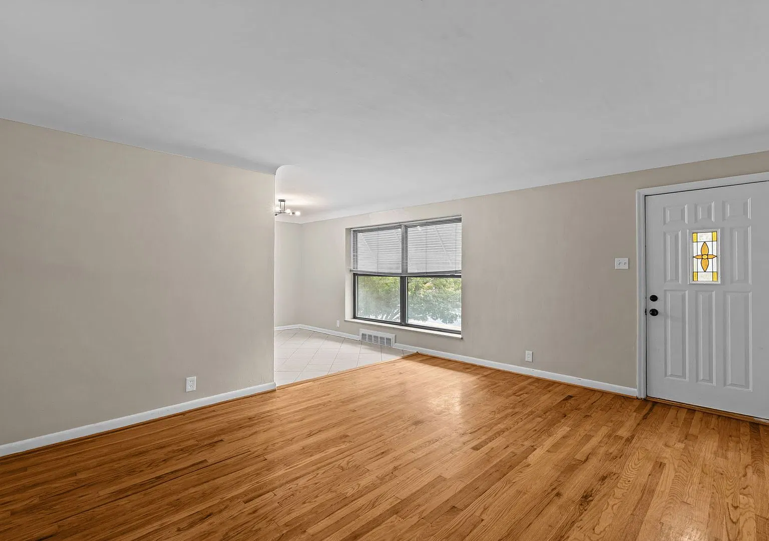 Spacious 3 Bedroom in Webster Groves — Photo 3