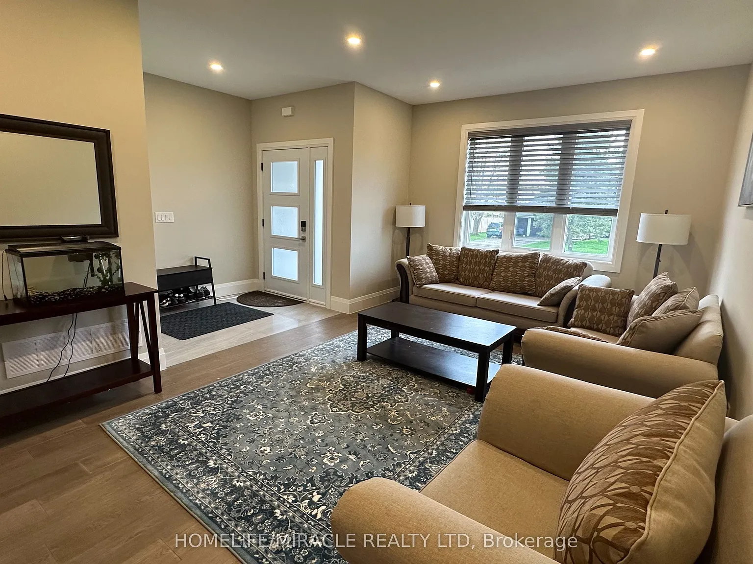 3 bed, $3,100 — Photo 2