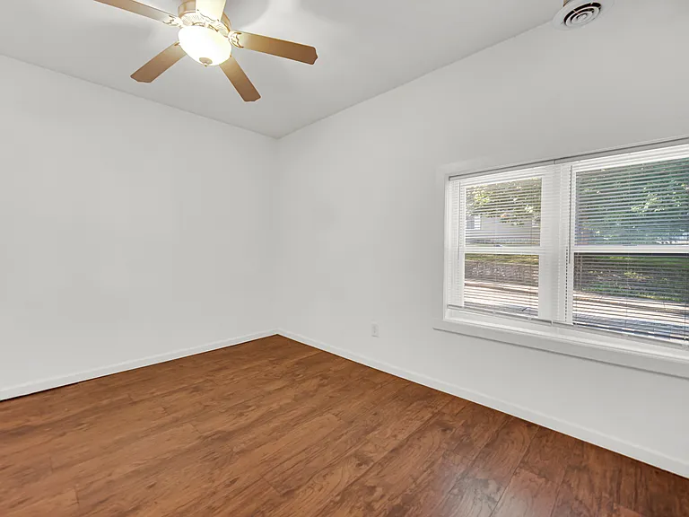 501 Union St #2 — Photo 5