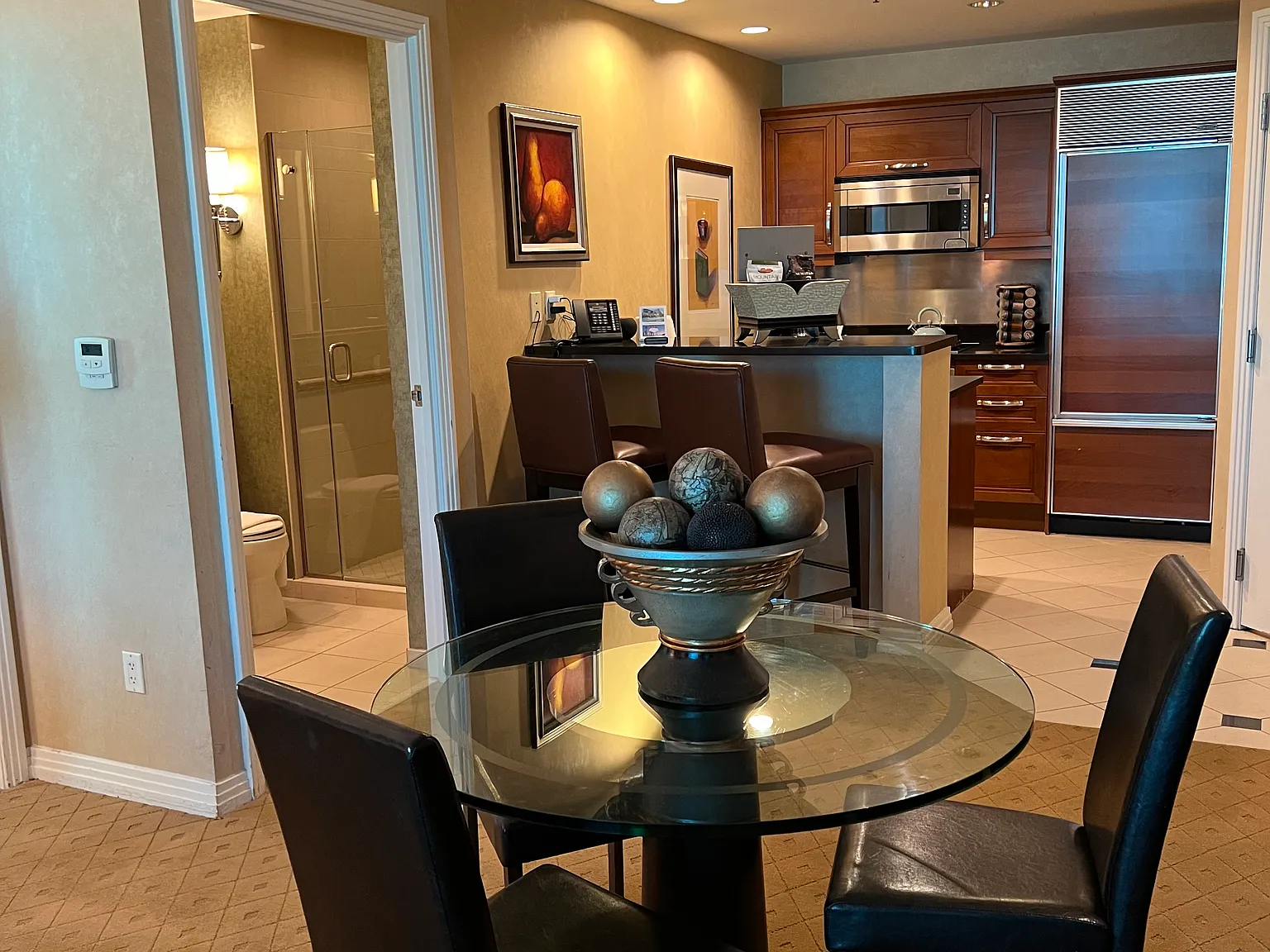 1 bed, 850 sqft, $3,200 — Photo 2
