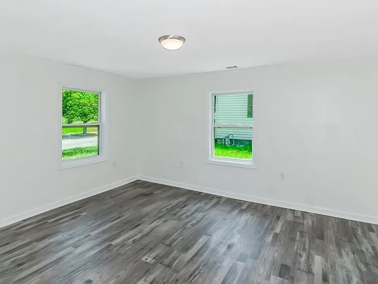 204 Mill St — Photo 34