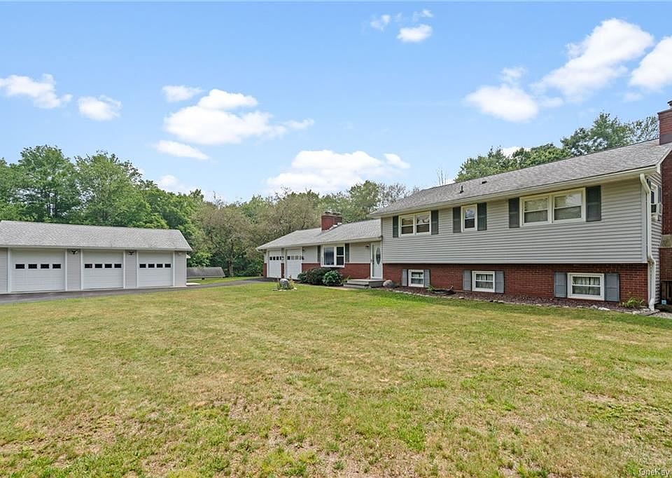 1st image of 25 Fowler Ln