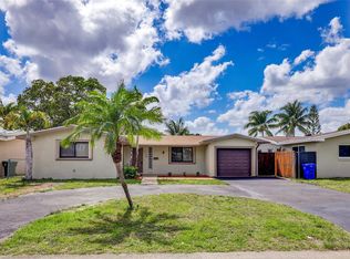 1120 NW 83rd Way, Pembroke Pines, FL 33024