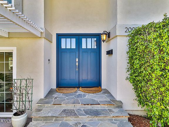 3rd image of 2099 Glenbrook Ave