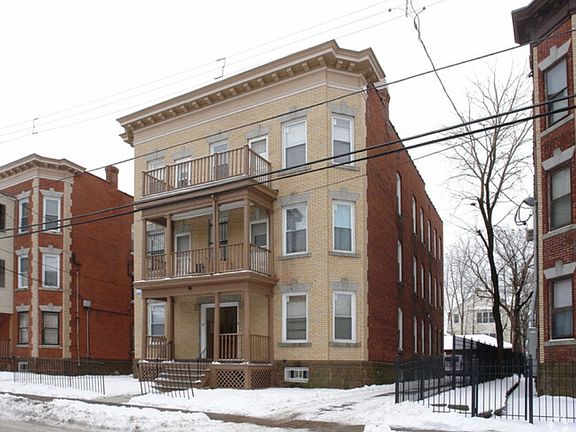 4th image of 47-49 Bond St #3W