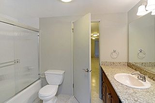 4th image of 2101 Madrona Point Dr