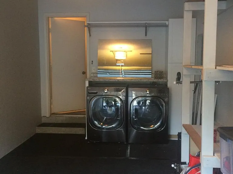 Private garage to unit