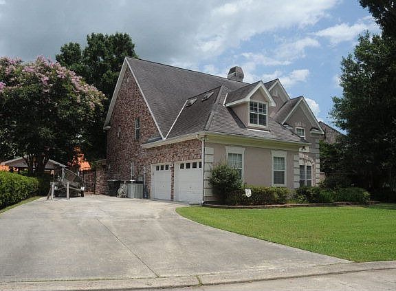 2nd image of 202 Oak Alley Dr