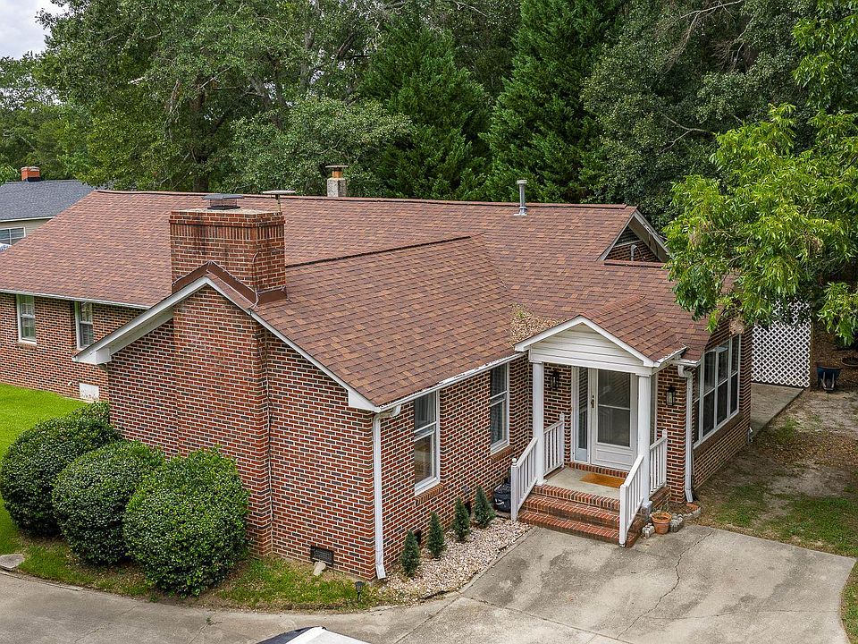 1st image of 300 Old Petrie Rd