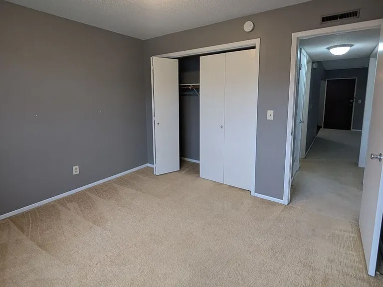 3758 W 9th St — Photo 8