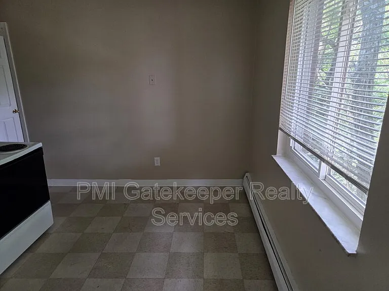 2459 Montana Ave #8 — Photo 10