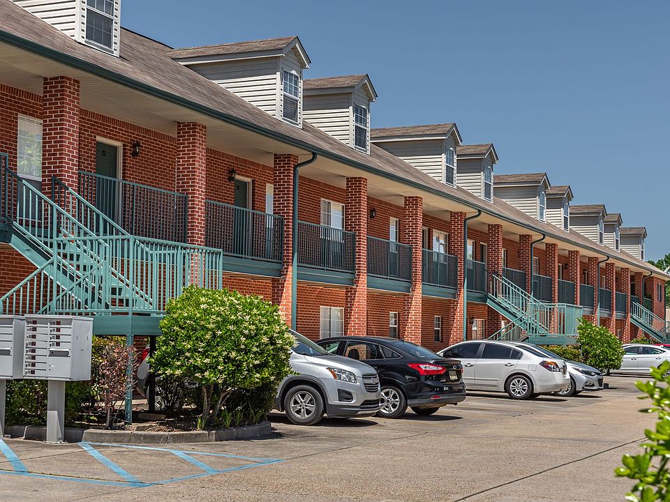 1st image of 3315 W 4th St APT 13