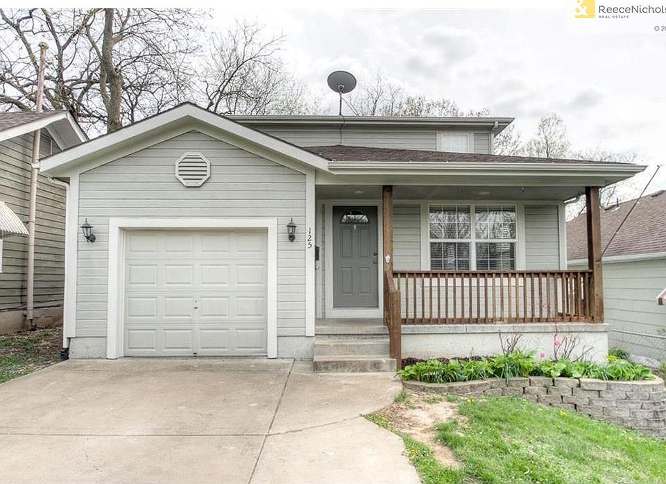 Welcome home to Waldo! Newer construction just minutes from the Trolley Trail & KC Bier Company!