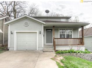 125 W 77th Ter, Kansas City, MO 64114
