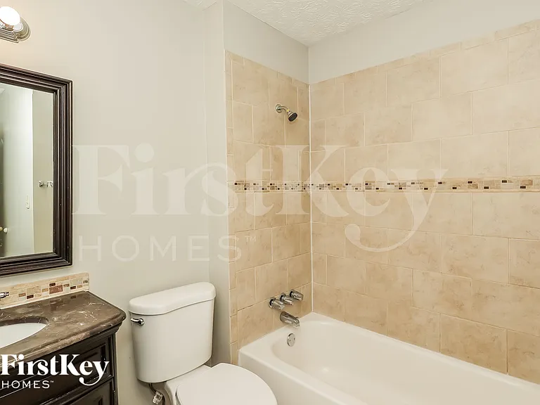 335 Sharon Dr — Photo 17