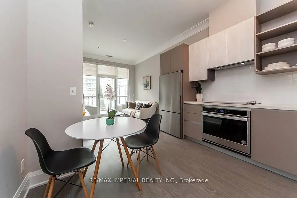 2 bed, $2,400 — Photo 3