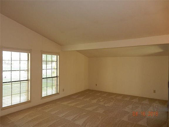 3rd image of 1112 Gannon Dr