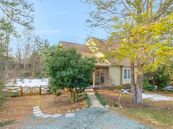 87 Mill Creek Ct, Charlottesville, VA 22902