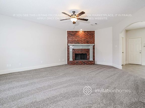 2nd image of 3933 Pinetree Dr