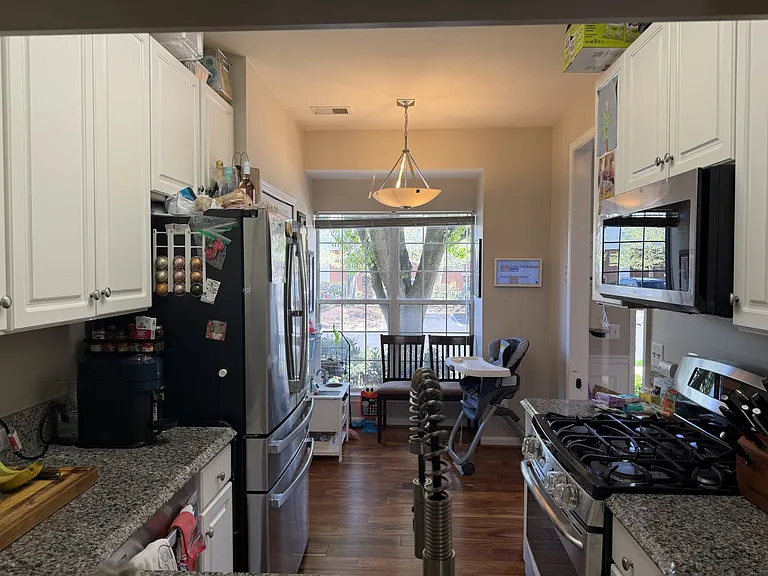1813 Kenwood Ave — Photo 26