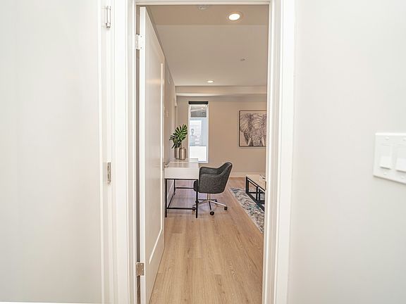 3rd image of 2115 Holly Dr #2115