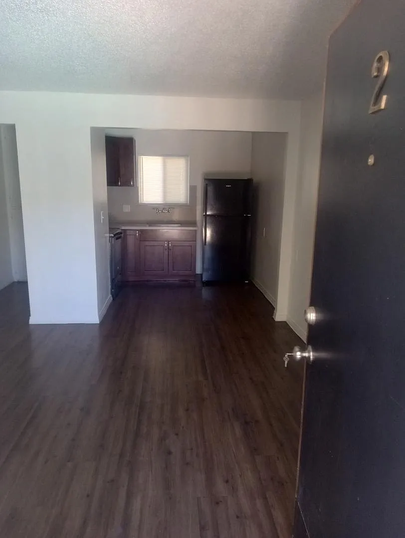 1881 Loma Vista St - 2 — Photo 1