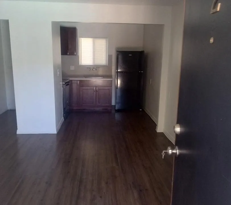 1881 Loma Vista St #2