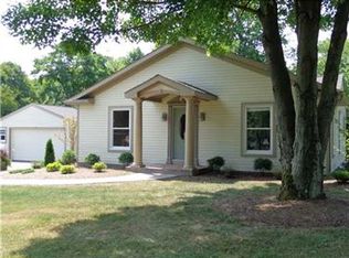 12 Williams Dr, West Middlesex, PA 16159