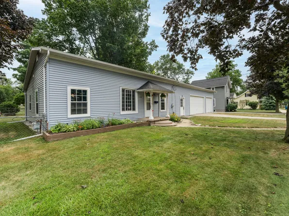 128 Floral Ave, Plainwell, MI 49080