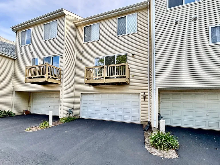 1634 Windward Dr — Photo 16