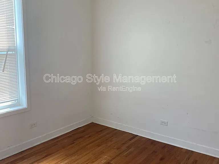 6402 S Eberhart Ave #2S — Photo 5