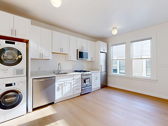 3rd image of 507 Greenwich St