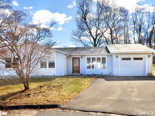 16 Tuscarora Place, Bristol, CT 06010