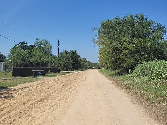 3rd image of 754 County Road 6843 LOT 167