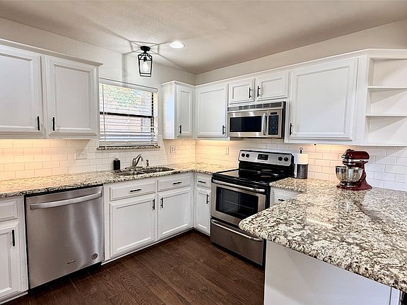 2nd image of 1402 Preston Trail Ct