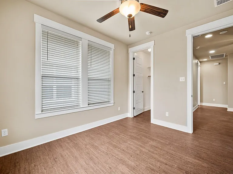 1704 Cedar Bend Dr #5B — Photo 19
