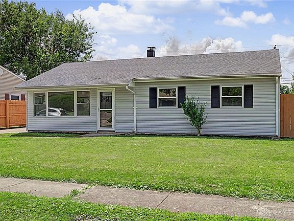 3rd image of 1213 Beech St