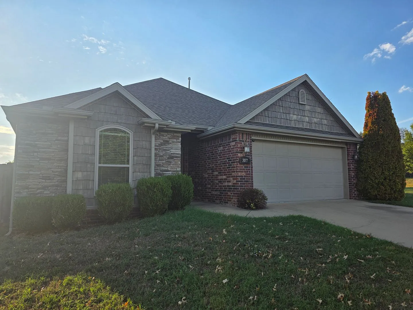 Nice 3 bedroom 2 bath home — Photo 1