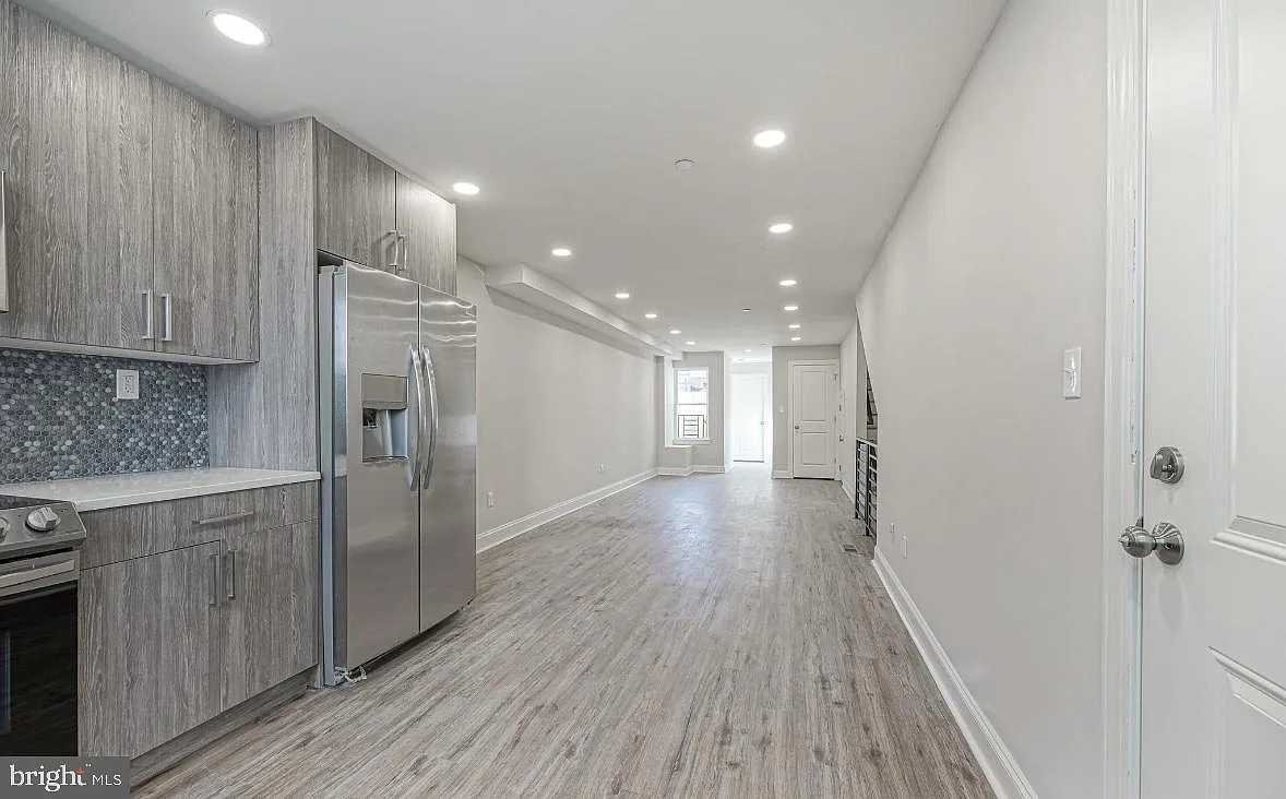 Building Photo - 1702 N Gratz St #1