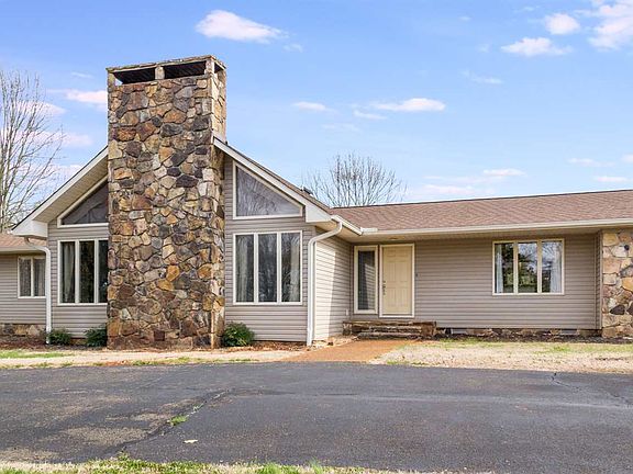 3rd image of 177 Pin Oak Dr NE