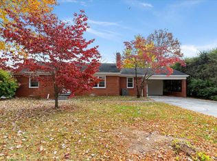 303 Overlook Dr, Blacksburg, VA 24060