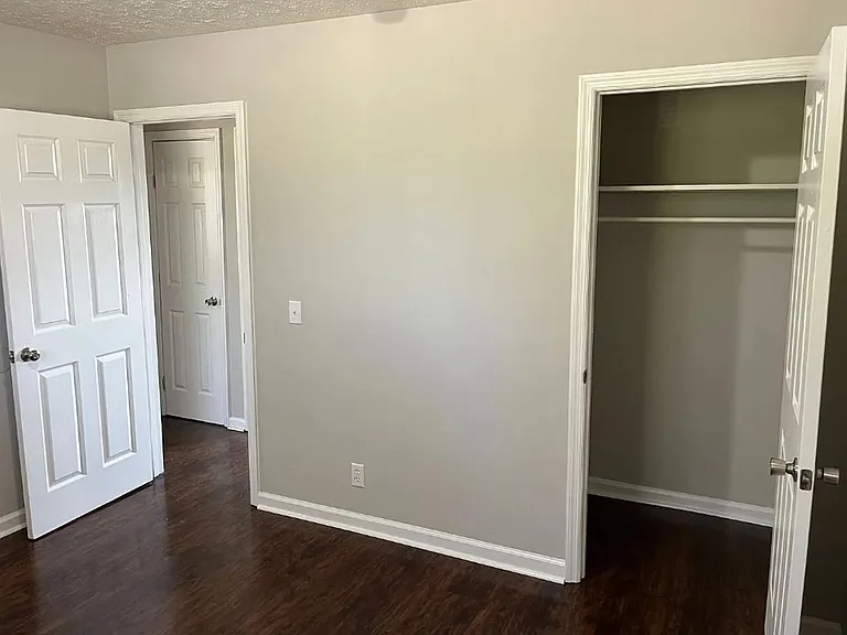 The Flats at 1200 — Photo 15