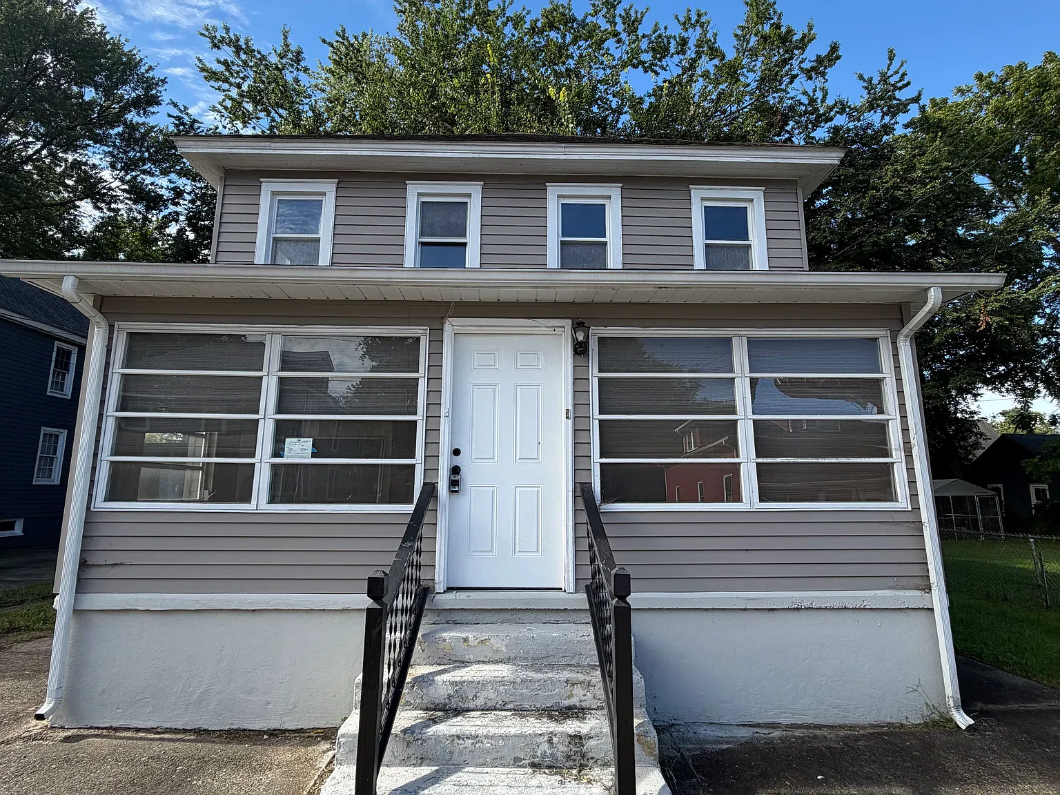 138 Denny Ave — Photo 1