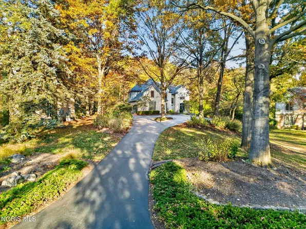 4850 Forest Hill Dr, Toledo, OH 43623