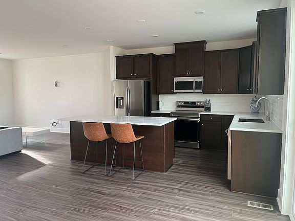 3rd image of 9627 Grant Ave
