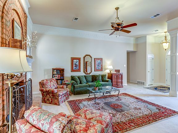 4th image of 8898 Forest Breeze Dr