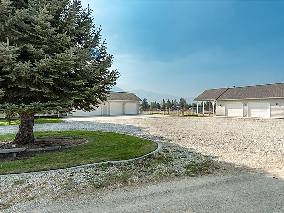 3rd image of 193 Cormoret Loop