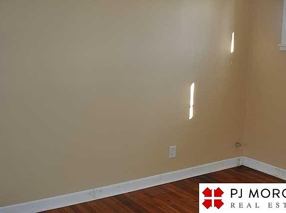2nd image of 4903 Underwood Ave APT 9
